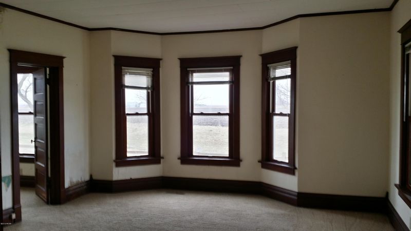 308 E North Ave, Ellsworth, MN 56129