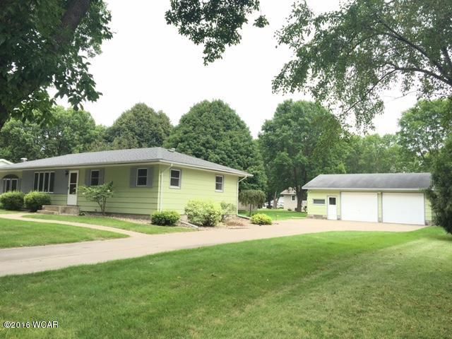 1217 9 St SE, Willmar, MN 56201