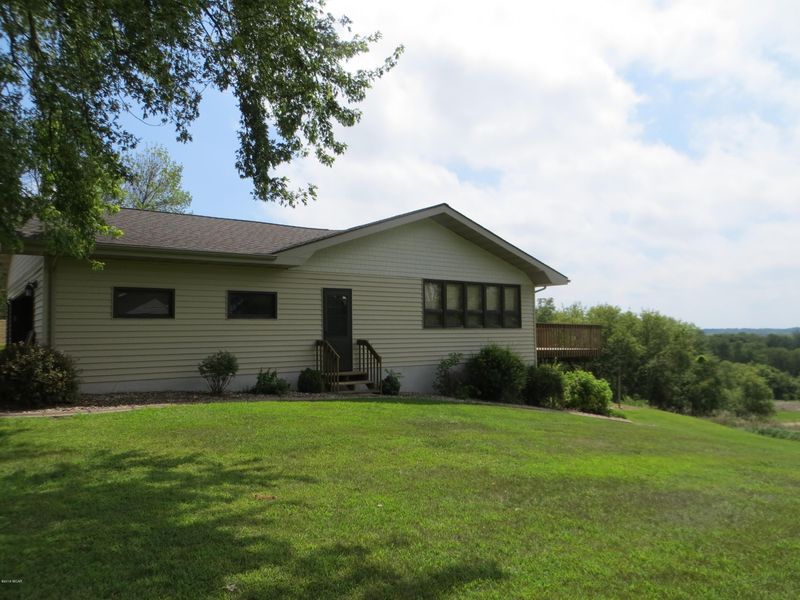 5008 Highview Dr SW, Montevideo, MN 56265