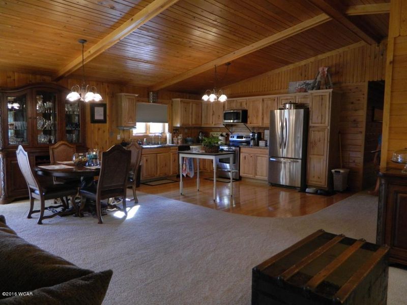 1151 Horseshoe Dr, Willmar, MN 56201