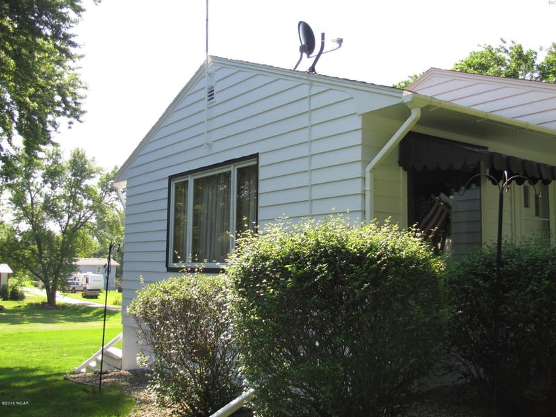 104 N Ross St, Hardwick, MN 56134