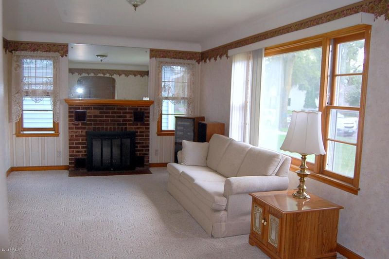 632 N 9th St, Montevideo, MN 56265