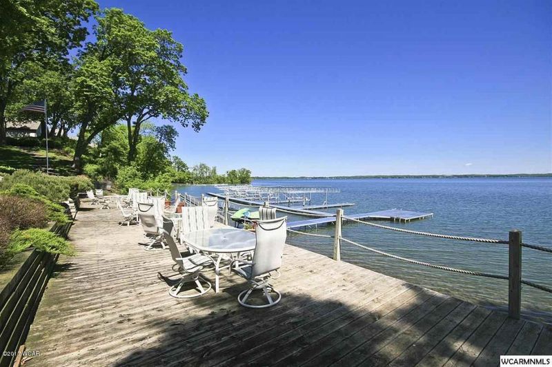 435 Lake Ave S, Spicer, MN 56288