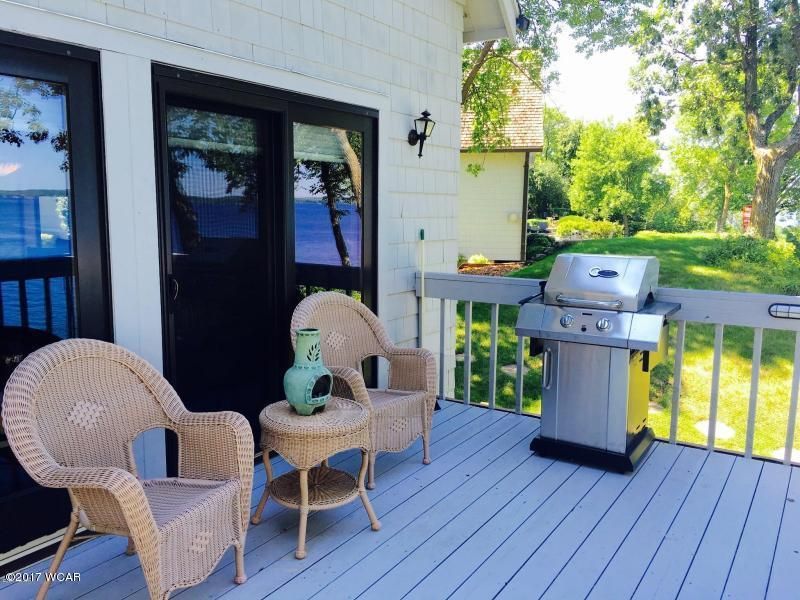 439 Lake Ave S, Spicer, MN 56288