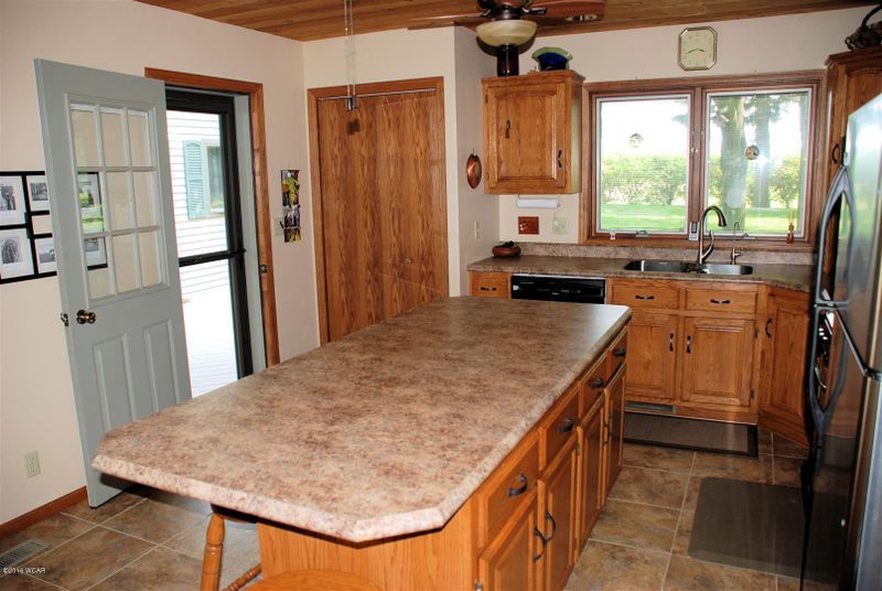56 Pioneer Trl, Garvin, MN 56132
