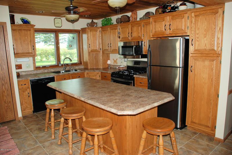 56 Pioneer Trl, Garvin, MN 56132