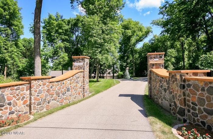 363 Lake Ave S, Spicer, MN 56288