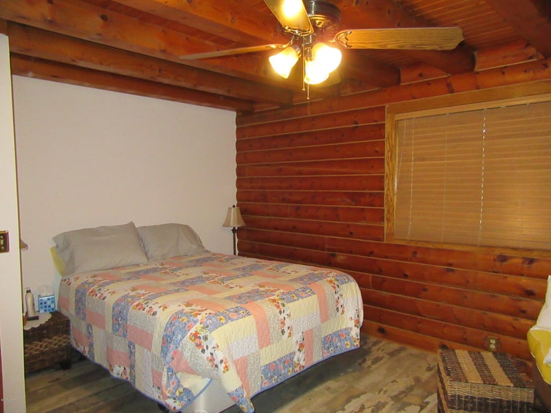 44 Deerpath Rd, Tracy, MN 56175
