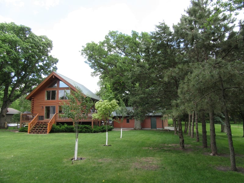 44 Deerpath Rd, Tracy, MN 56175