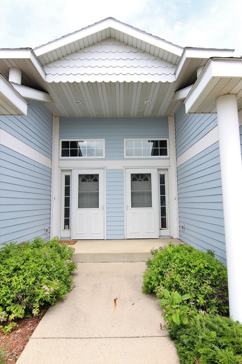 1104 23rd St SE, Willmar, MN 56201