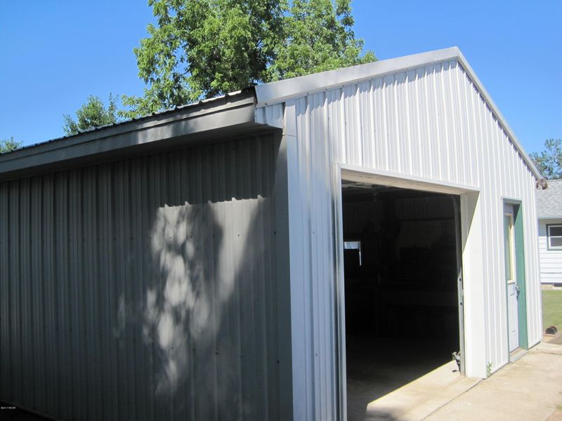 209 Indiana Ave, Adrian, MN 56110