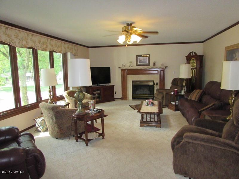 1850 Knollwood Dr, Fairmont, MN 56031