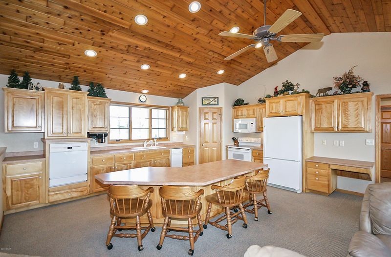 11264 Indian Beach Rd, Spicer, MN 56288
