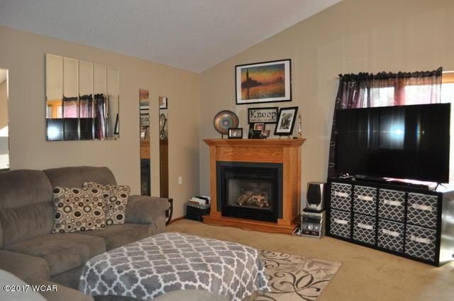 322 Cedar Ln, Montevideo, MN 56265
