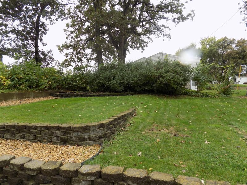 1401 Oak Beach Dr, Fairmont, MN 56031