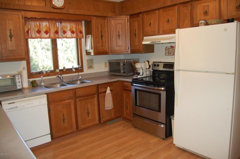 302 NE 8th St, Fulda, MN 56131