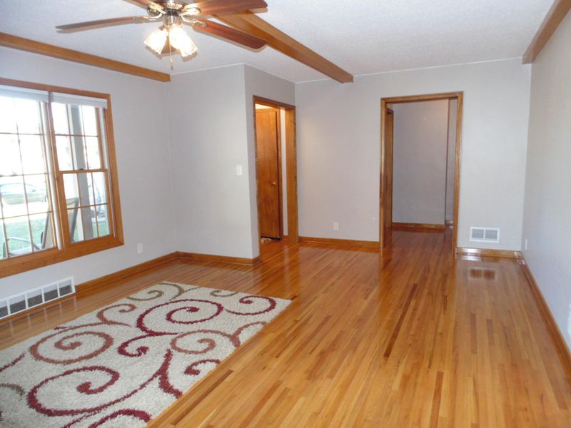 826 S Hampton St, Fairmont, MN 56031