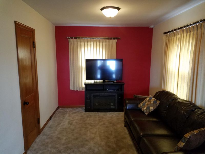 216 Havana St, Willmar, MN 56201