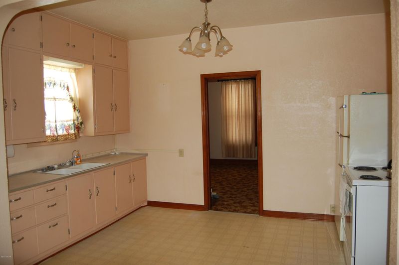 710 4th Ave, Brewster, MN 56119