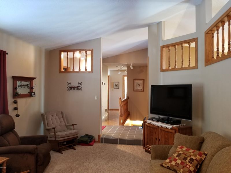 908 Park Dr SW, Pipestone, MN 56164