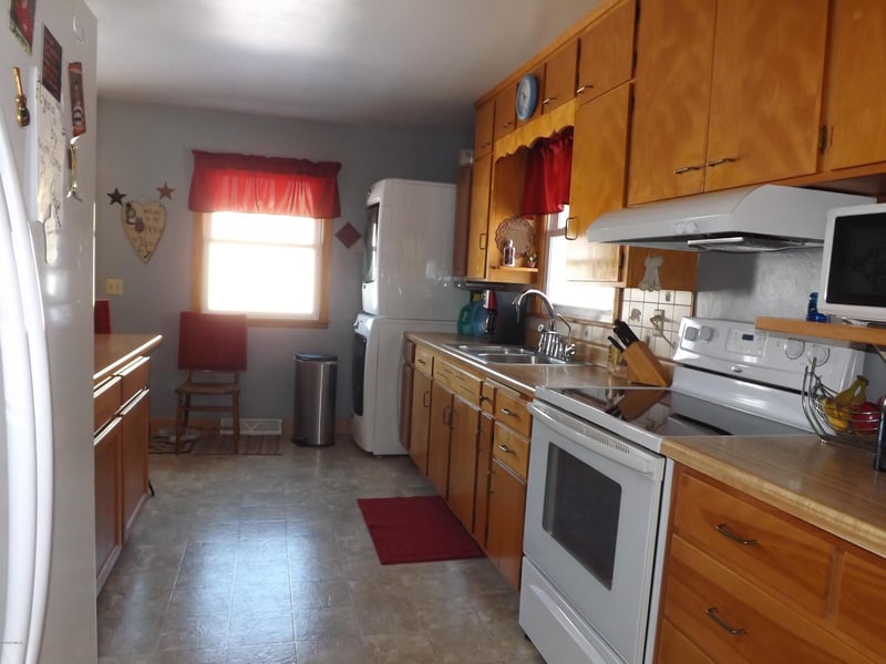 304 N 3rd St, Milan, MN 56262