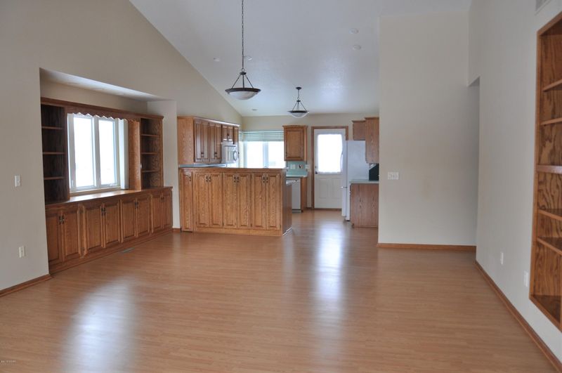 809 Thompson Ave, Worthington, MN 56187