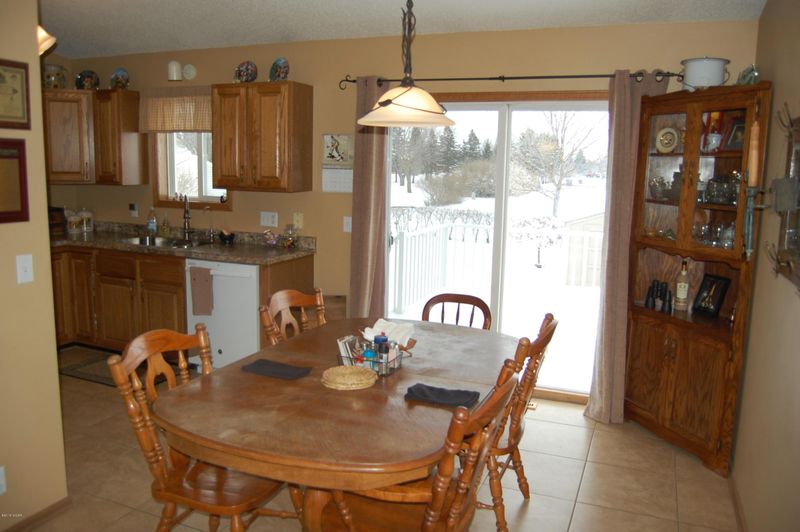 1790 Cecilee St, Worthington, MN 56187