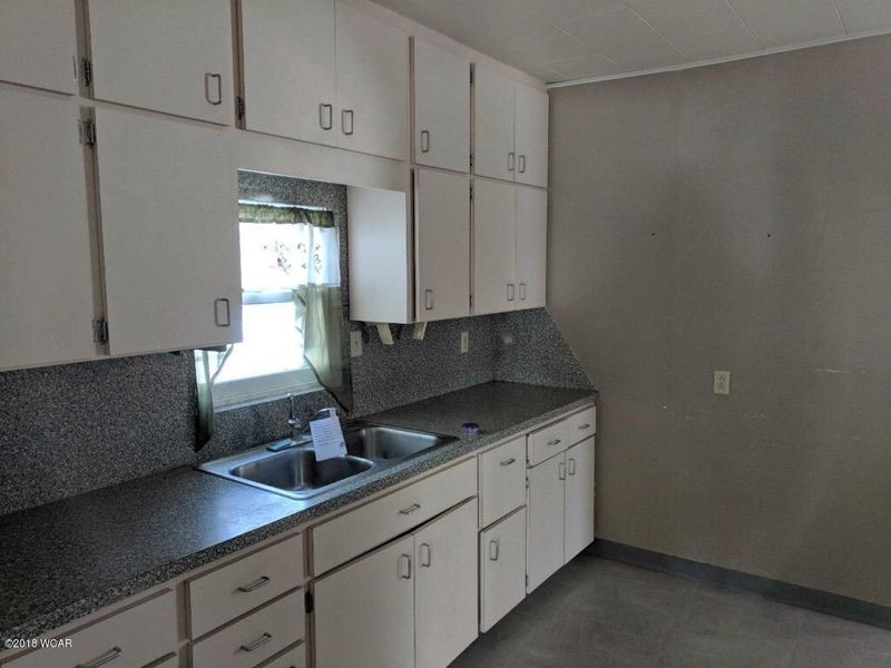 304 N 9th St, Olivia, MN 56277