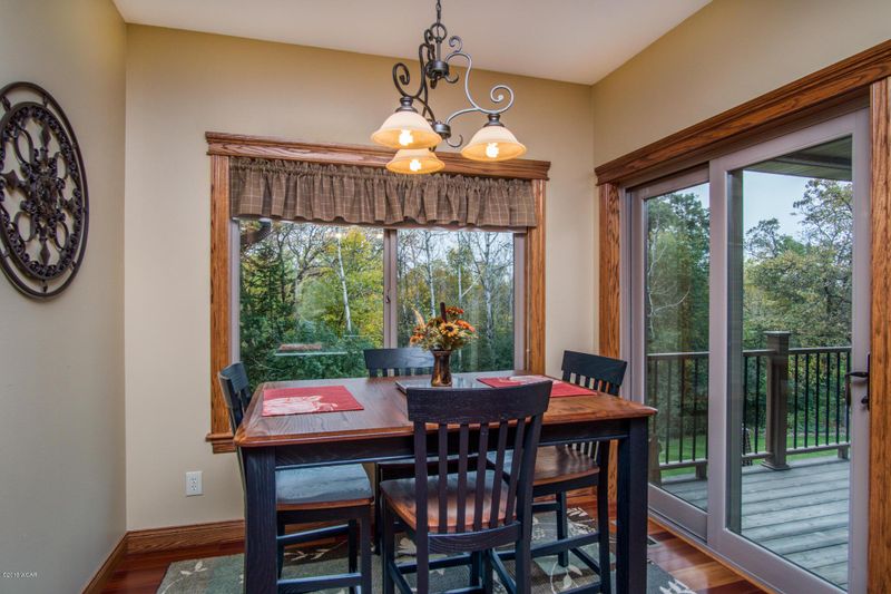102 Ridge Rd, New London, MN 56273