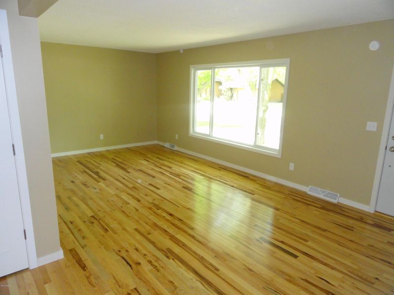 1405 17th St SW, Willmar, MN 56201