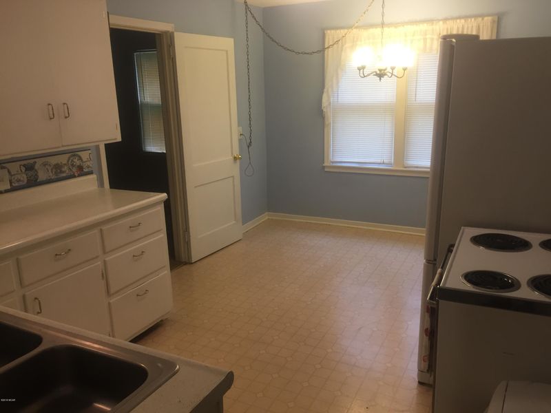 1018 13th St SW, Willmar, MN 56201