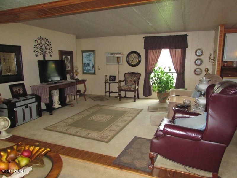 35 W Ken Rue Ln, Fairmont, MN 56031