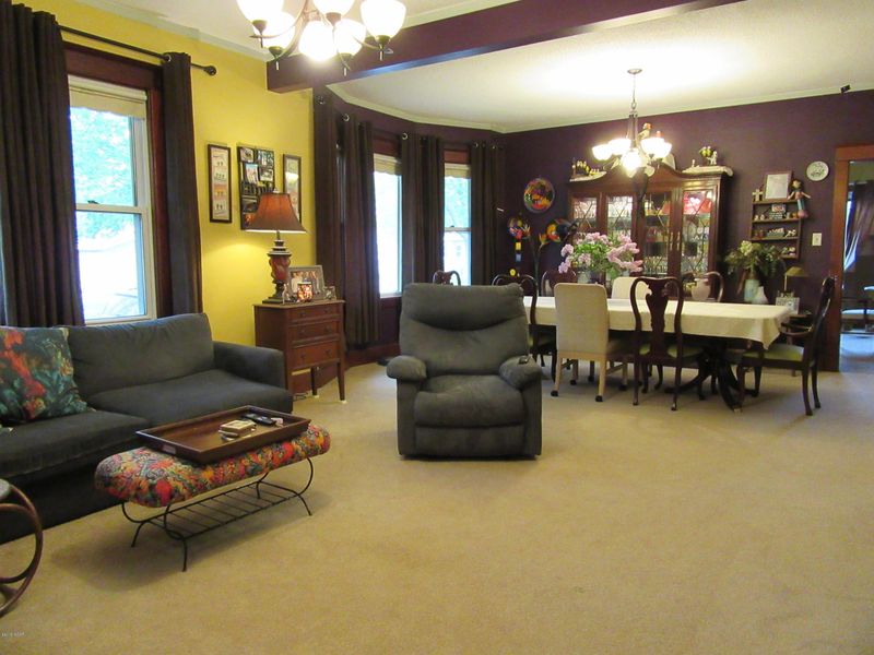 202 S 6th St, Montevideo, MN 56265