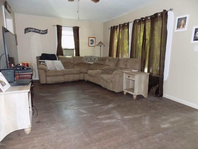 514 N Dewey St, Fairmont, MN 56031