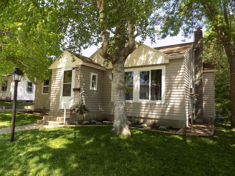 514 N Dewey St, Fairmont, MN 56031