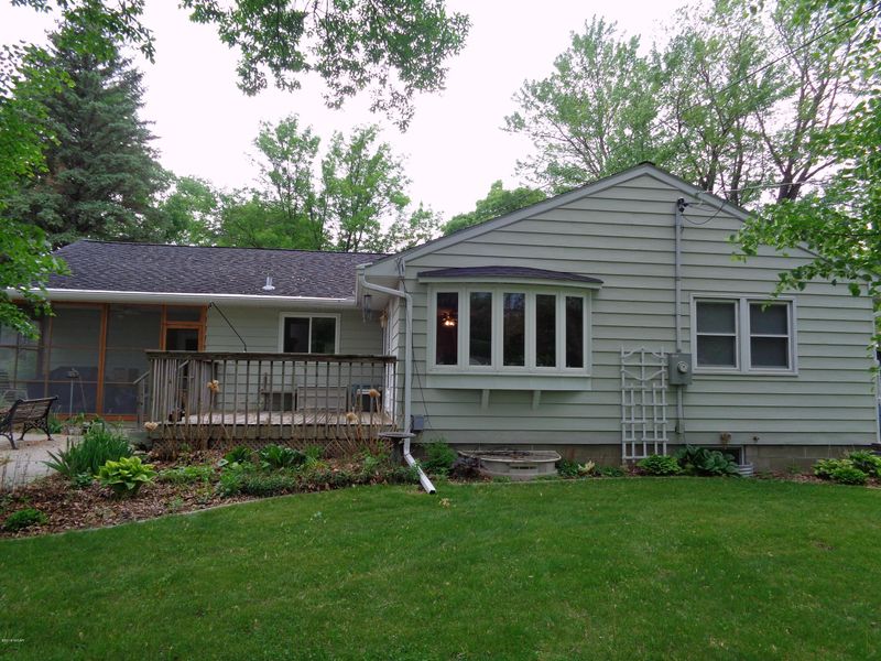 706 S 11th St, Montevideo, MN 56265