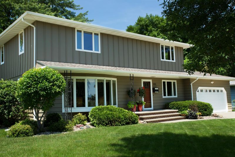 1330 S State St, Fairmont, MN 56031