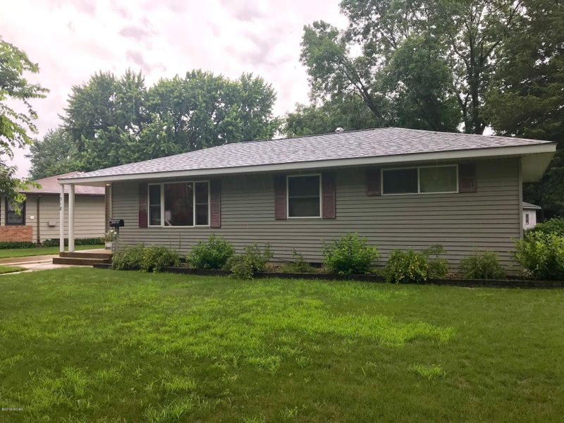 1318 13 St SW, Willmar, MN 56201