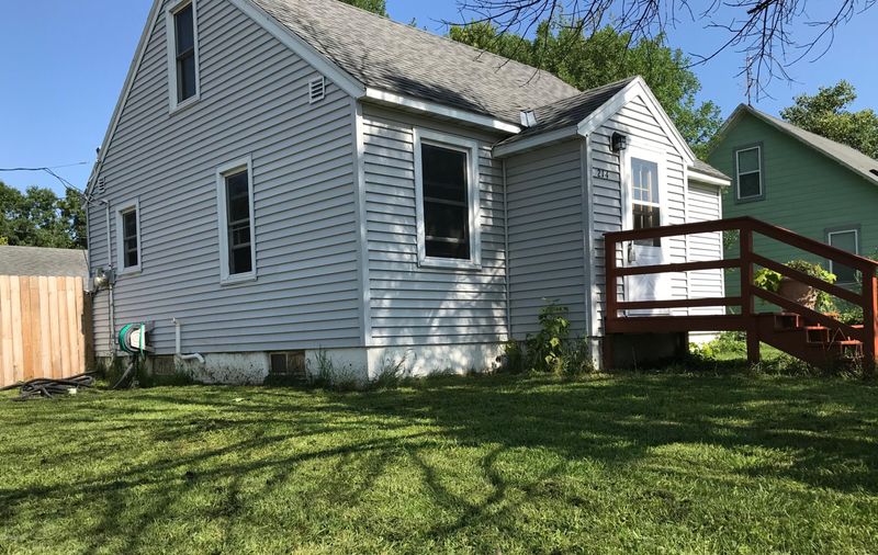214 NE 4th St, Pennock, MN 56279