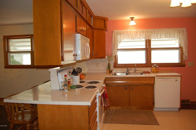 1102 Johnson Ave, Worthington, MN 56187