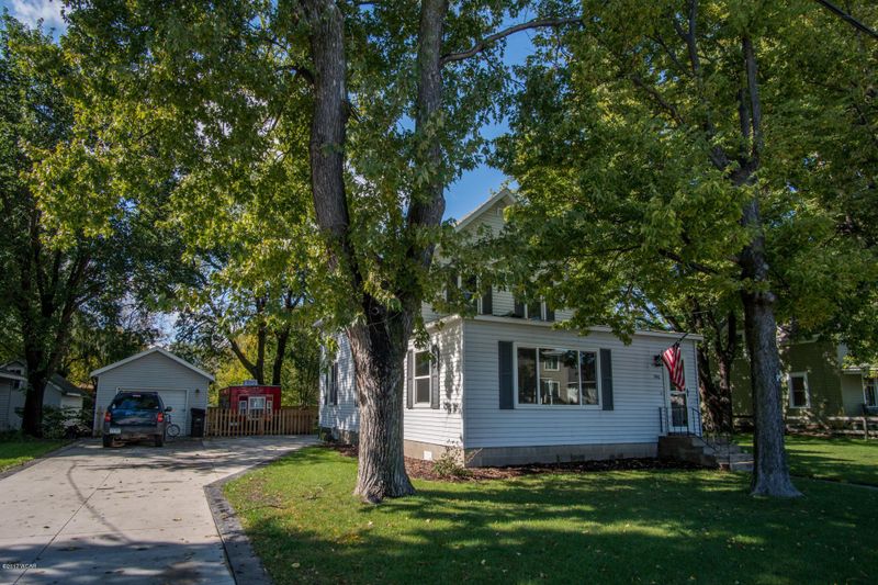 146 3rd Ave, Spicer, MN 56288