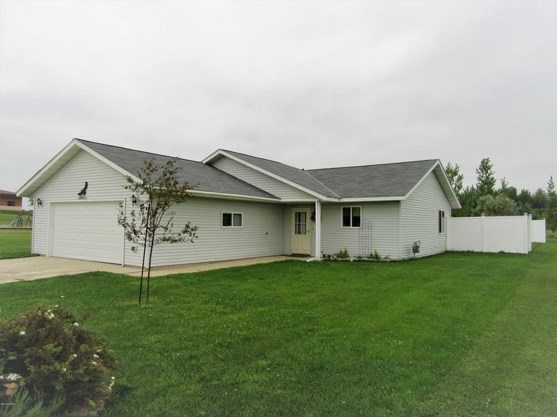 2105 Mckinley Ave, Montevideo, MN 56265