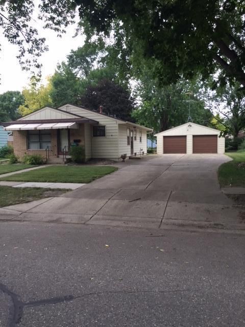 813 Olena Ave SE, Willmar, MN 56201
