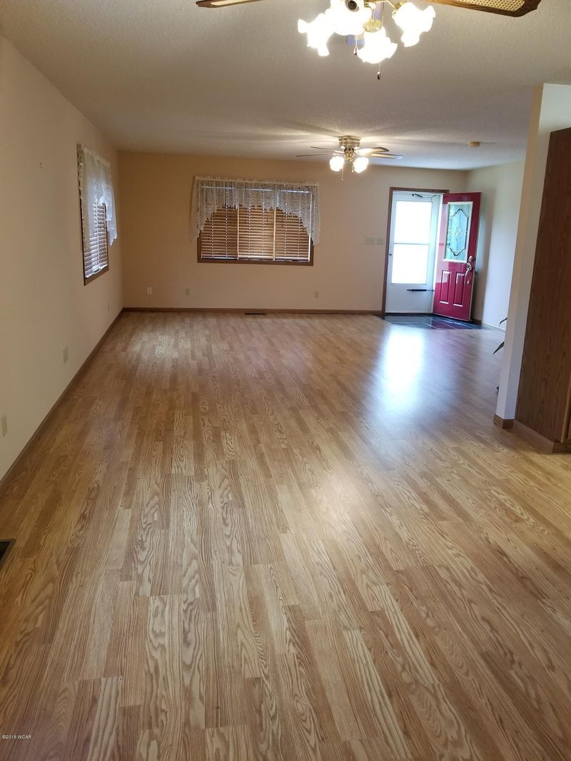 103 10th Ave SW, Pipestone, MN 56164