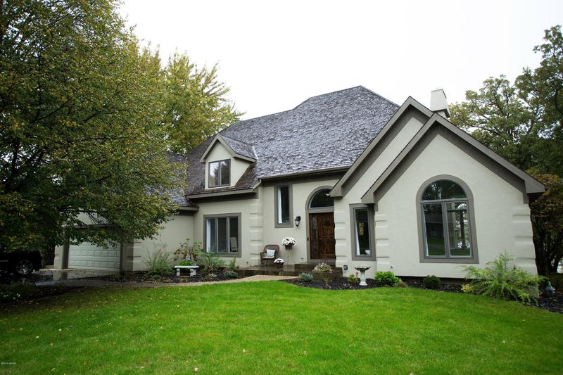 3611 Cedar Creek Ct, Fairmont, MN 56031