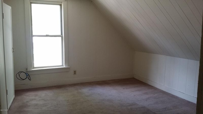 1012 N Main St, Fairmont, MN 56031