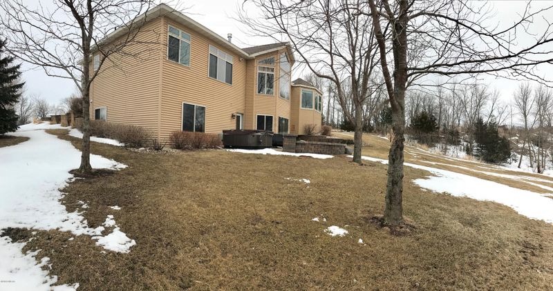 3903 60 Ave NE, Willmar, MN 56201