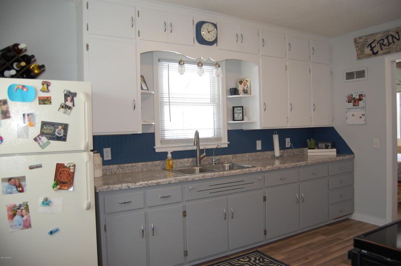 412 W Clary St, Worthington, MN 56187