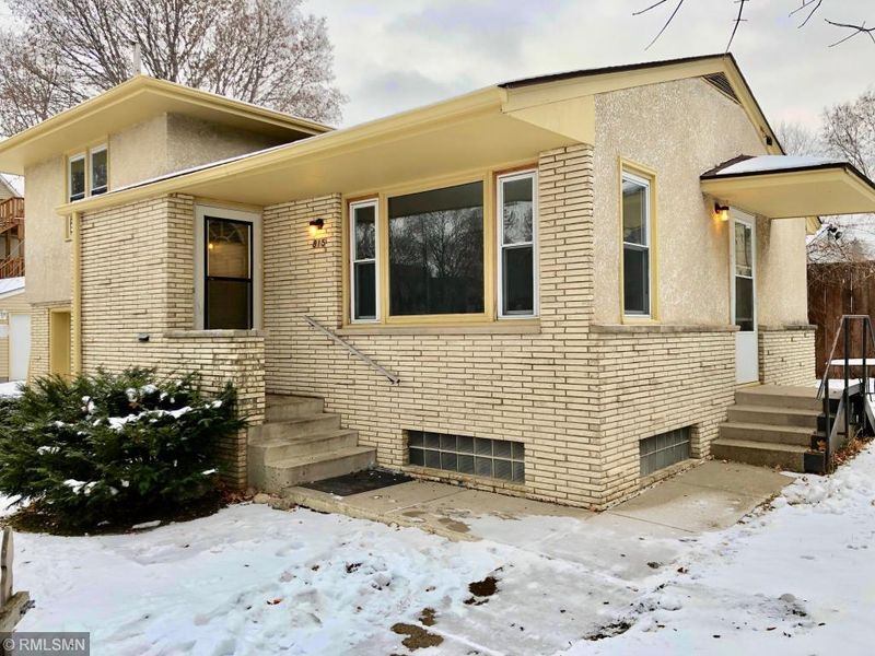 815 W 32nd St, Minneapolis, MN 55408