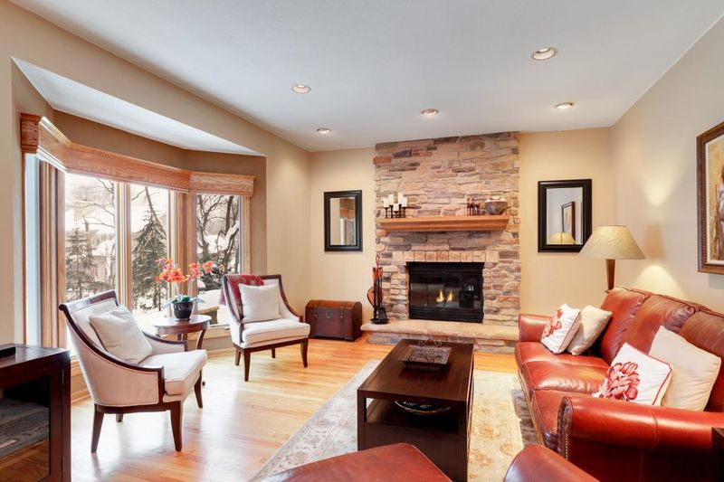 12720 Sable Dr, Burnsville, MN 55337
